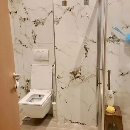 Luxury 1br *