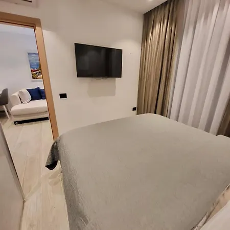 Luxury 1br Голем