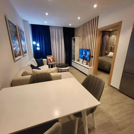 Luxury 1br Apartment